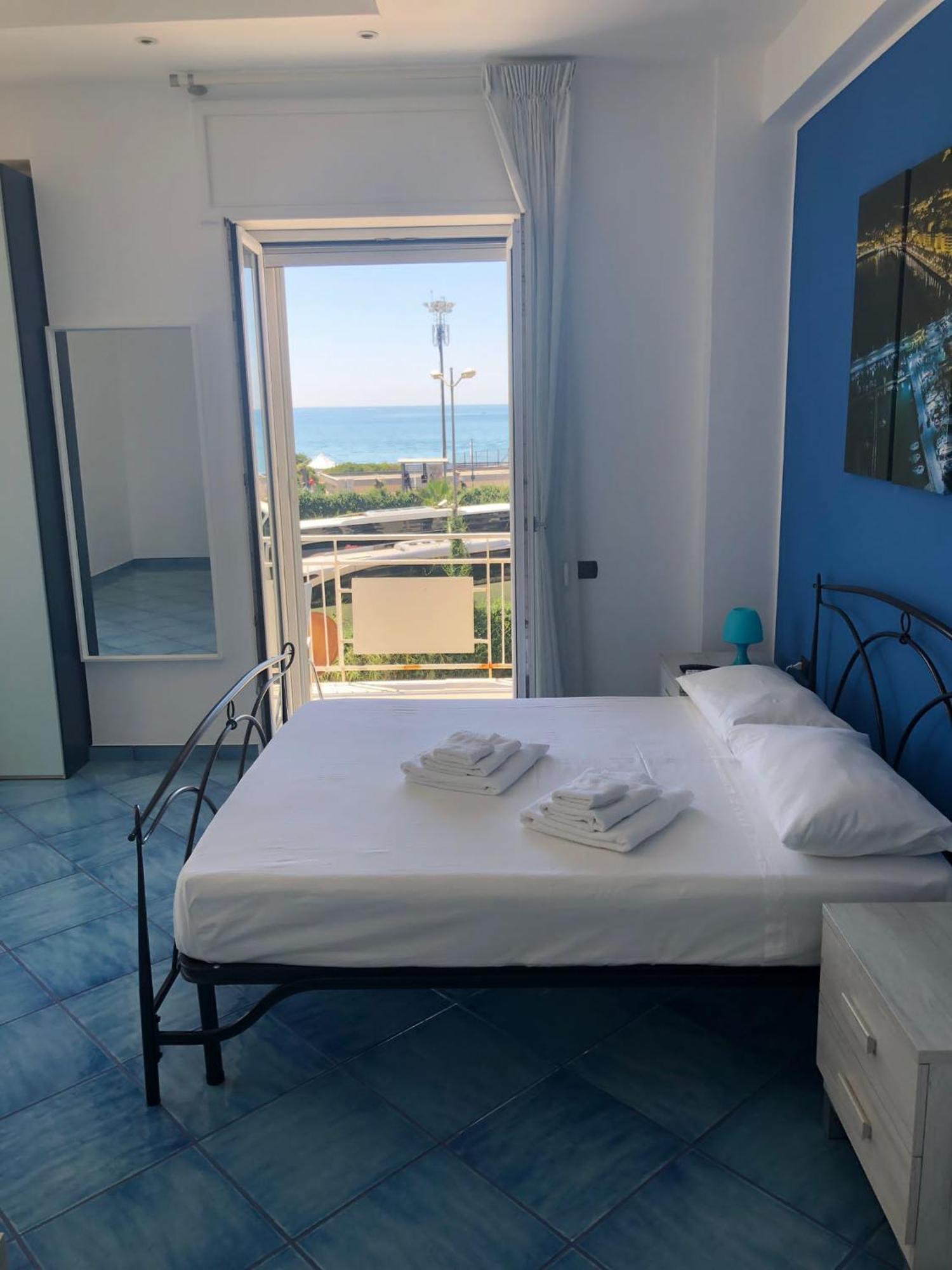 Blue Sea Salerno Hotel Eksteriør billede